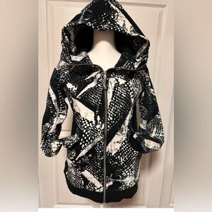 The Lululemon Scuba Hoodie III in Static Mist White Black